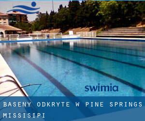 Baseny Odkryte w Pine Springs (Missisipi)