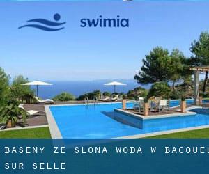 Baseny Ze slona woda w Bacouel-sur-Selle