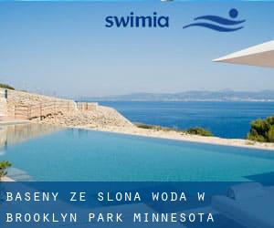 Baseny Ze slona woda w Brooklyn Park (Minnesota)